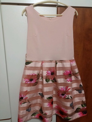 Pink knee-length dress like new with unique design