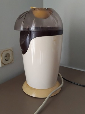 Popcorn Machine Hot Air like new with measuring lid
