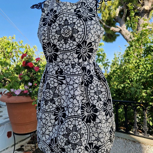 Floral sleeveless dress XS new, Blue Vanilla