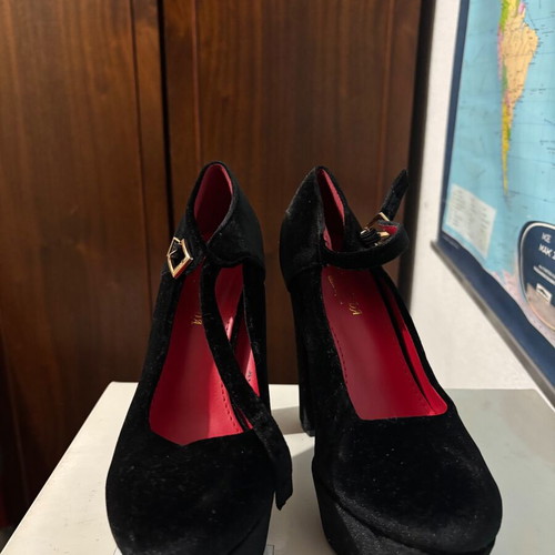 Velvet high heel shoe like new, size 37, black