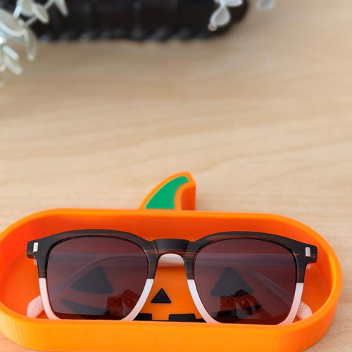 3D Printed Pumpkin Glasses Stand Made From Recycled PLA