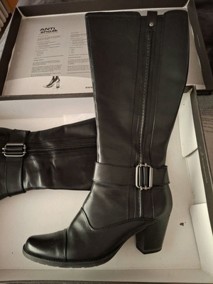 Tamaris leather boots like new, size 37, black