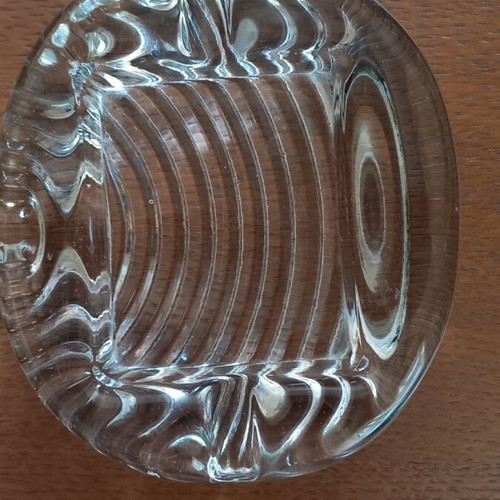 Glass ashtrays like new, dimensions 15×12cm