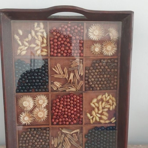 Wooden handmade tray like new, dimensions 28x34