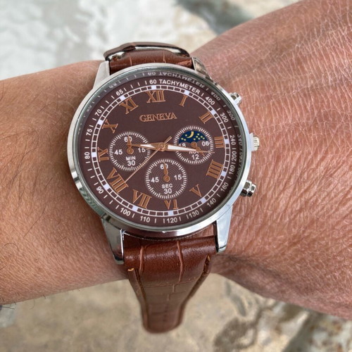 Geneva men's watch new with battery brown