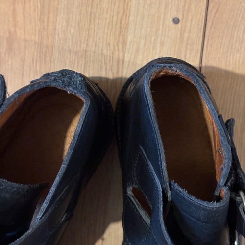 Leather shoes