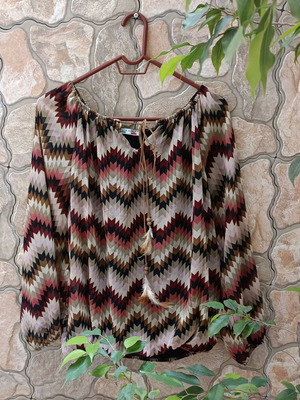 Shirt one size like new, ideal for L-XL
