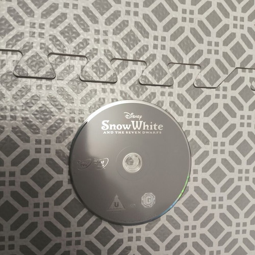 Snow White Disney DVD children's movie without dubbing, like new
