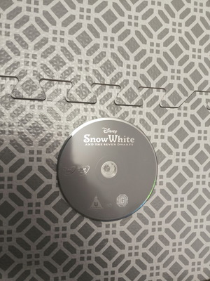 Snow White Disney DVD children's movie without dubbing, like new