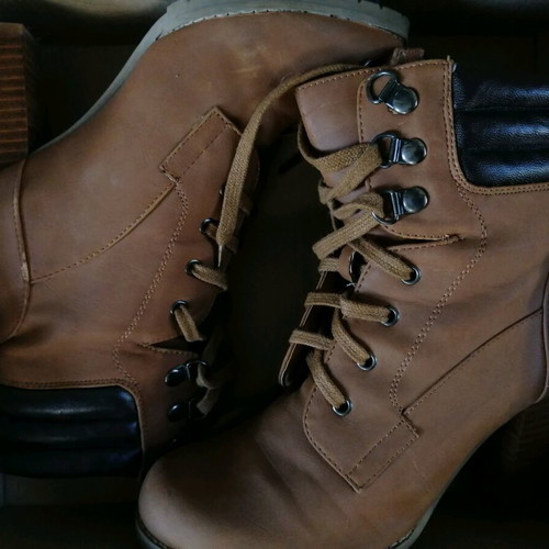 Fullah Sugah brown ankle boots like new, size 37