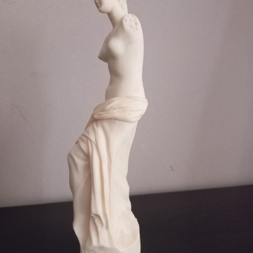 Aphrodite of Milos handmade alabaster statue like new, 23 cm