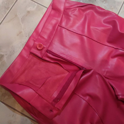 Leather fuchsia pants like new, waist 76cm, length 105cm