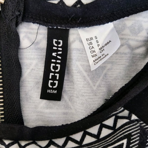 Printed black and white elastic dress No.S like new