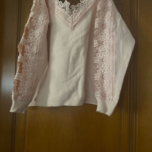 Pink pullover with lace used
