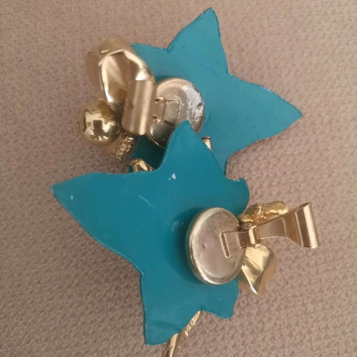 Vintage clip earrings used, green and gold