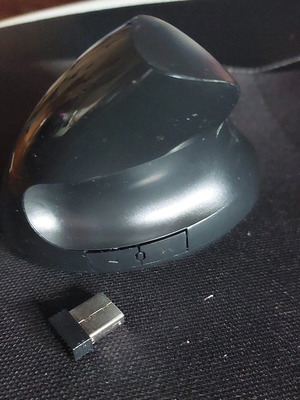 Innovator ergonomic mouse wireless in excellent condition