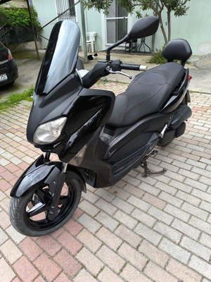Yamaha XMAX 250 μεταχειρισμένο 2011, μαύρο σκούτερ, 79.400 χλμ