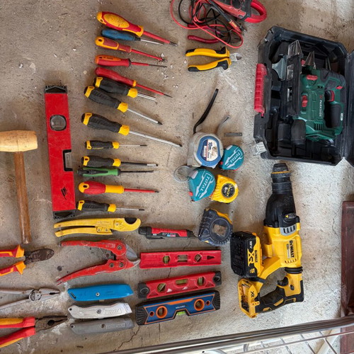 Dewalt cordless power tool with Parkside drill and hand tools