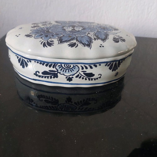 Vintage Dutch box from 1970 like new
