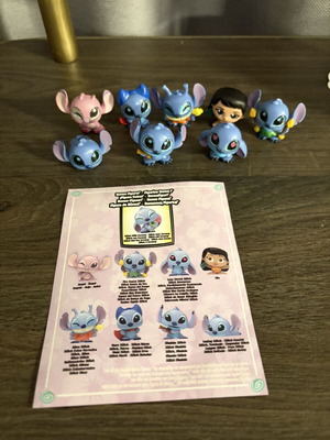 Disney Doorables Stitch 8 Figures New