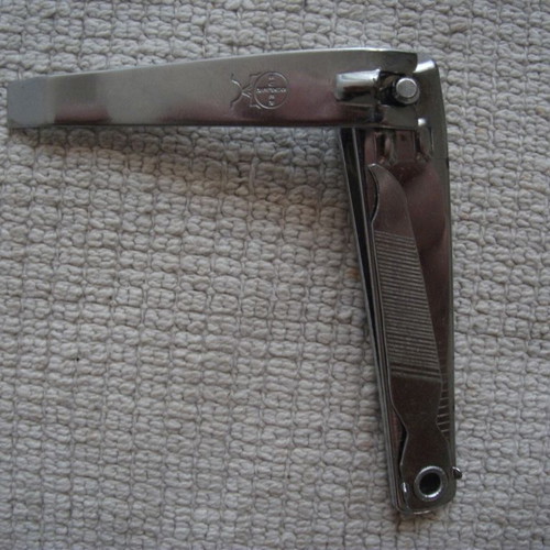 Nail clipper Bayer large used in good condition