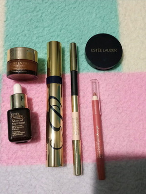 Estee Lauder set with mascara, eye pencil, lip pencil, lip balm, serum and eye cream mini new