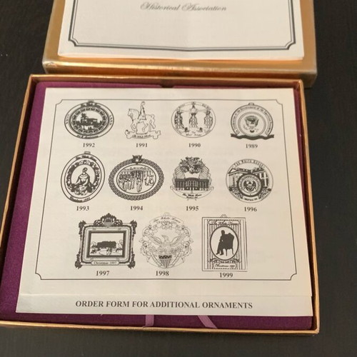 White House Memorabilia 1999 like new