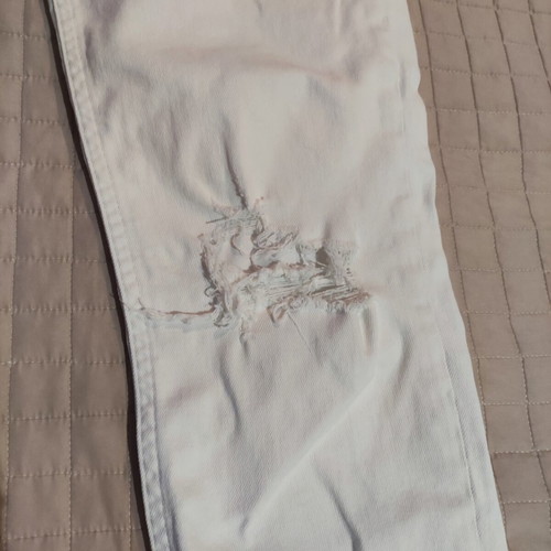 Zara white jeans like new with rips size S