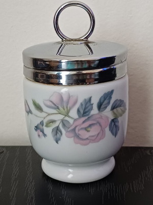 Vintage Royal Worcester June Garland porcelain egg coddler, like new