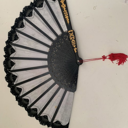 Vintage hand fan new