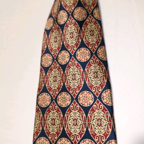 Verugia silk tie like new