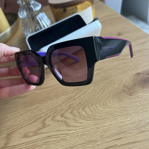 Calvin Klein Jeans oversized sunglasses like new, black