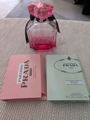 Perfume bottle and two sample pack used