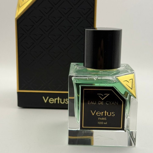 Eau de Cyan Vertus Eau de Parfum 100 ml like new
