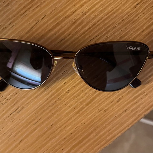 Vogue butterfly-shaped women's sunglasses with rhinestones