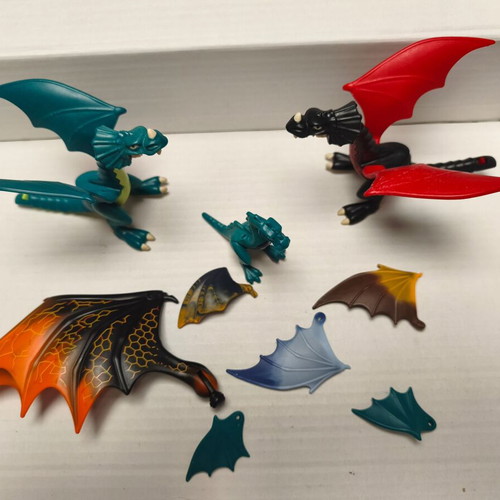 Playmobil dragons used, assorted sizes and wings