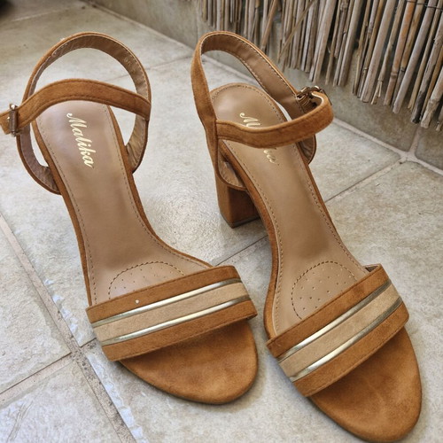 Suede sandals camel size 38 with thick 9 cm heel like new