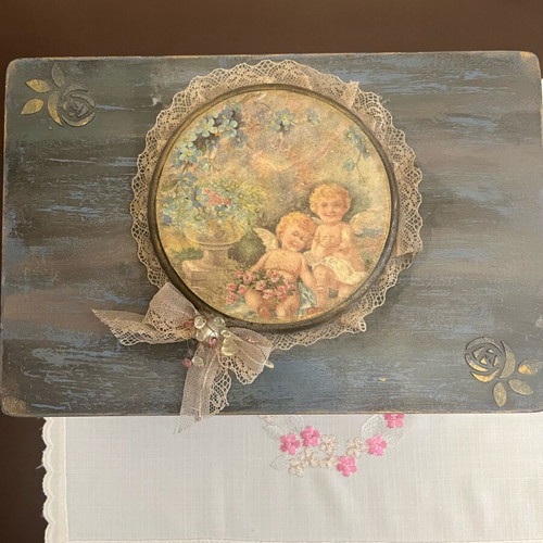 Handmade wooden storage box like new, vintage shabby chic