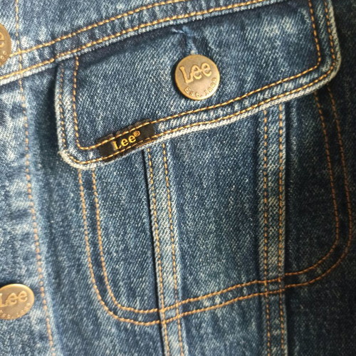 Lee denim jacket women's large with volume sleeves like new, blue
