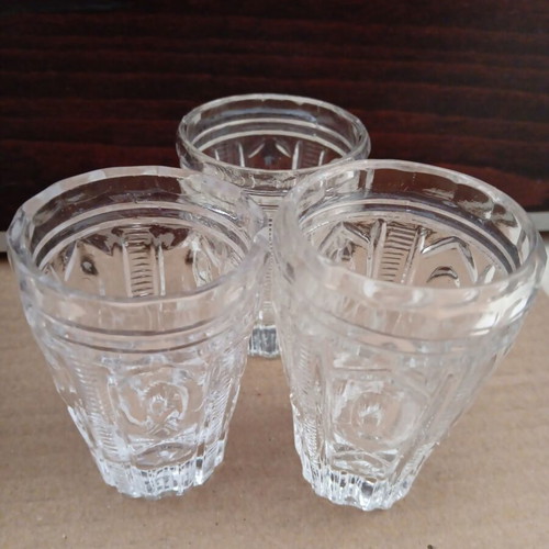 Set of 6 used crystal shot glasses