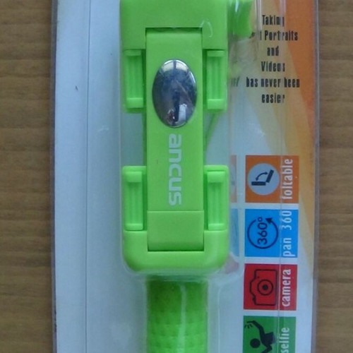 Selfie Stick Ancus new with 3.5mm jack cable