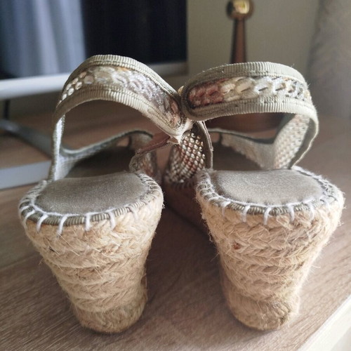 Women's platform sandals used, size 37