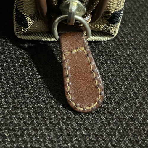 Burberry Pochette Nova Check women's wallet very good condition
