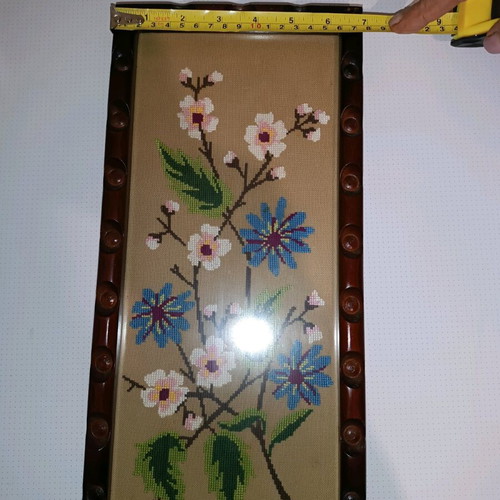 Vintage embroidered decorative frames pair like new