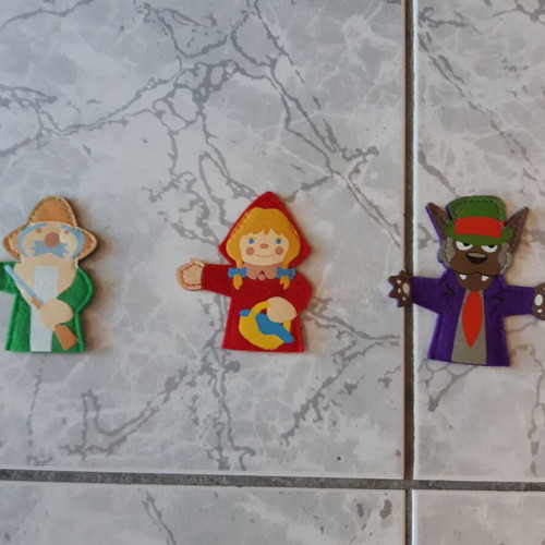 Set of Little Red Riding Hood finger puppets for puppet theater like new