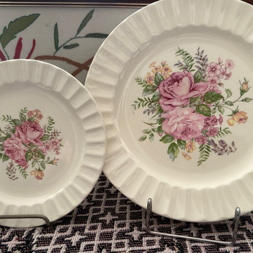 Dinner and dessert plates used, set of 14, branded USA