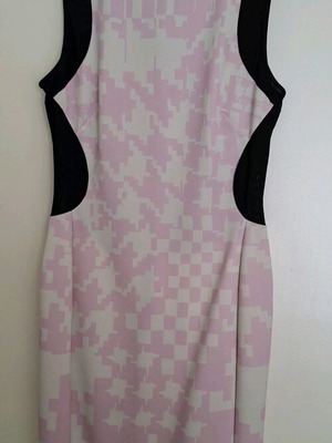 Kim Ki O dress like new, fitted, white and pink, size S