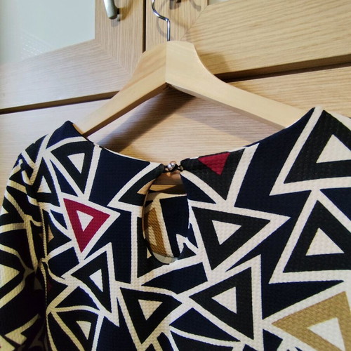 Blouse dress with geometric shapes like new