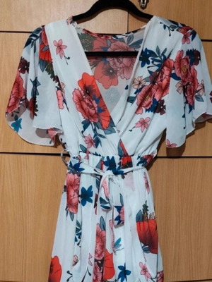 One-piece short romper A-Style like new, white and red