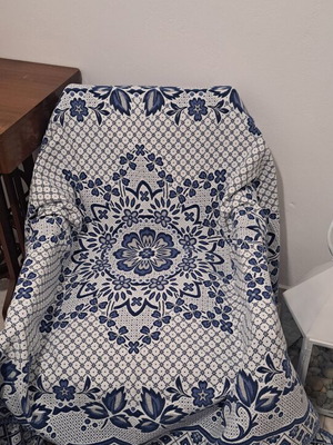 Armchair Throw Like New White with Blue Patterns 160x200 cm